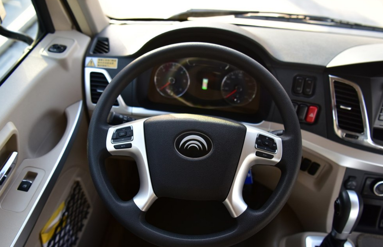 品级质商务接待车宇通t72019款汽油自动公务版,方向盘.