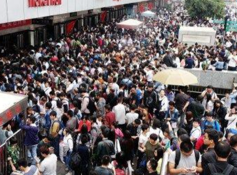 西安站曾用名"长安车站",这个名字听来就知道与西安璀璨的历史分不开