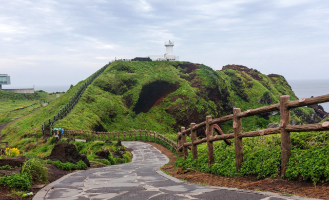 胖虎旅游:韩国西归浦市著名景点,涉地可支!