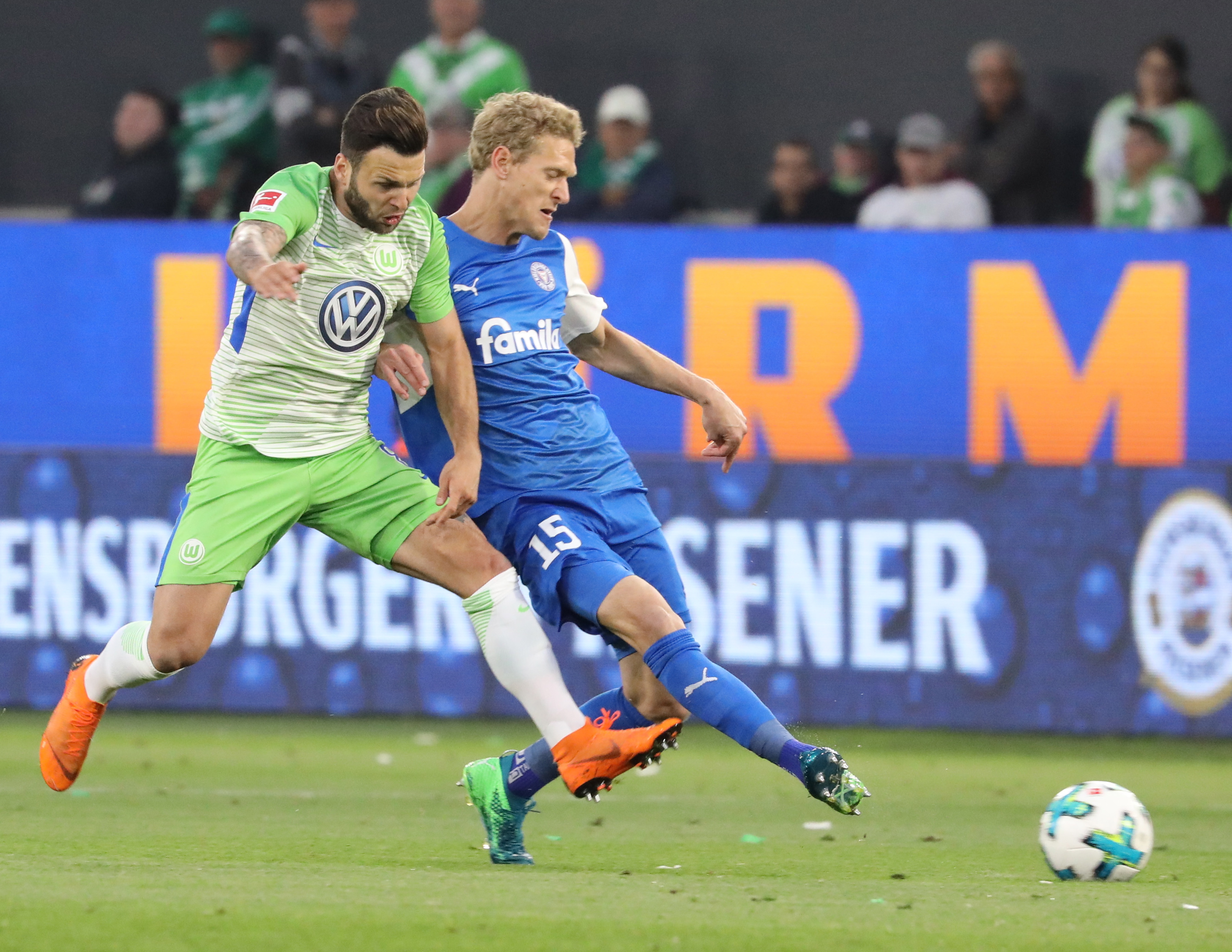 足球——德甲附加赛:沃尔夫斯堡胜基尔(4)