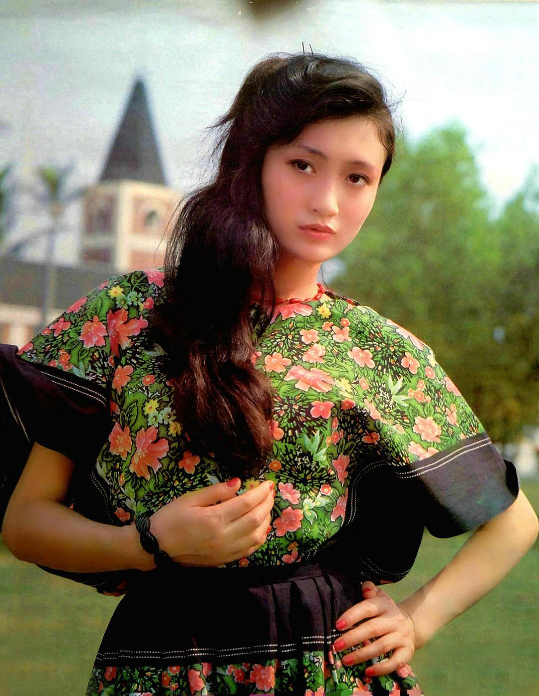 老照片:美女明星林芳兵