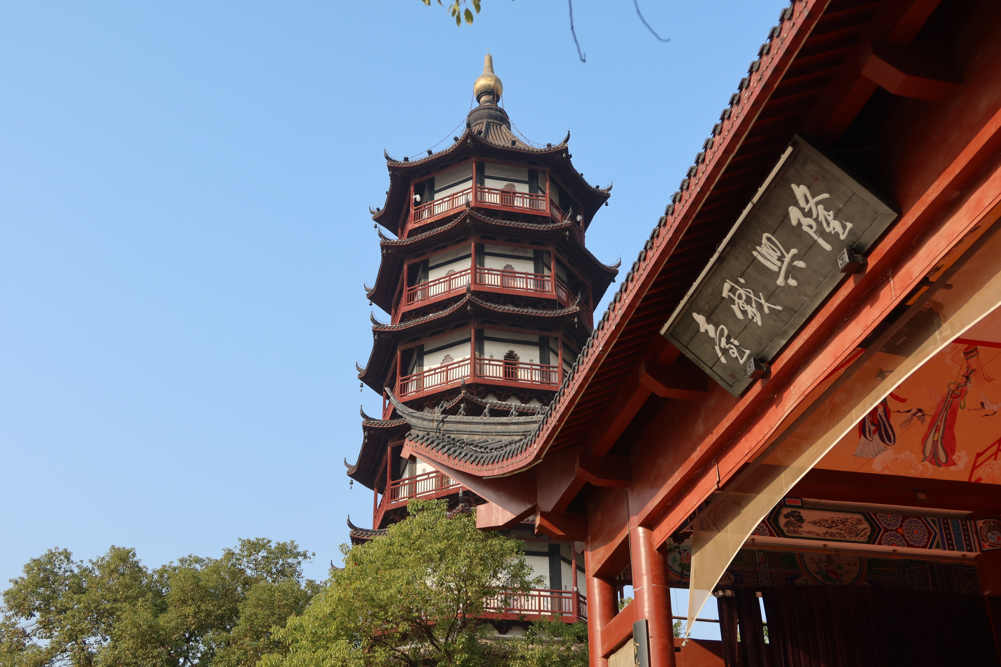 南昌绳金塔,一座塔一条街,南昌人的烟火气息都在这了