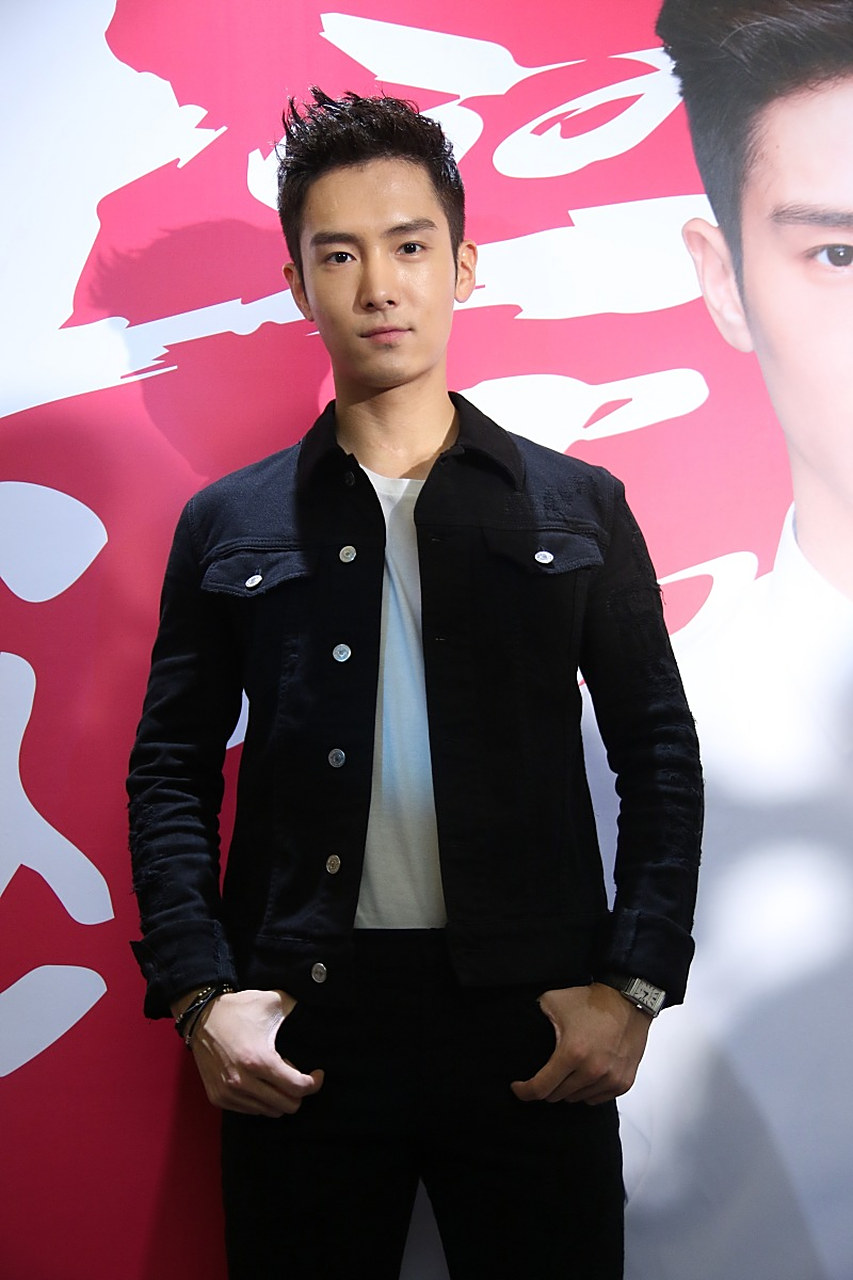 盛一伦最近转发了一条女明星擦边内容微博,照片是陈小纭的红毯特写,最