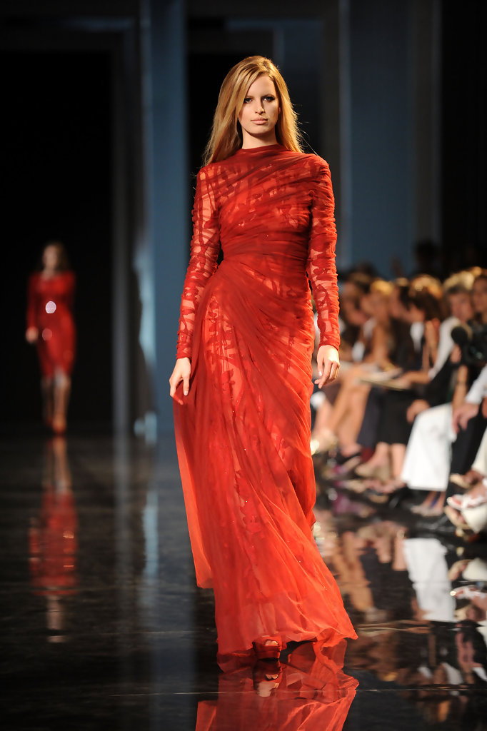 捷克超模大kk的最佳hf秀场造型,比走维密还吸引人