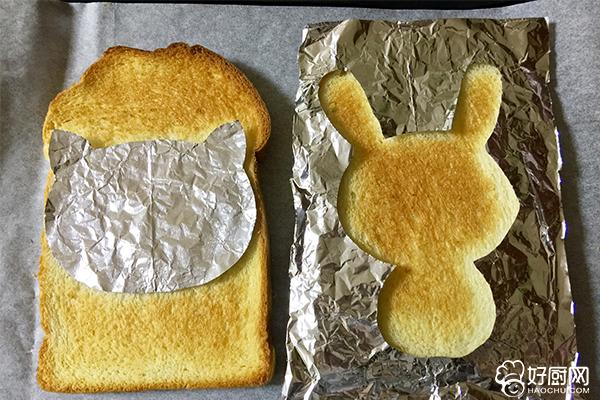 第6步,把锡纸拿掉,出现了小动物的图案.