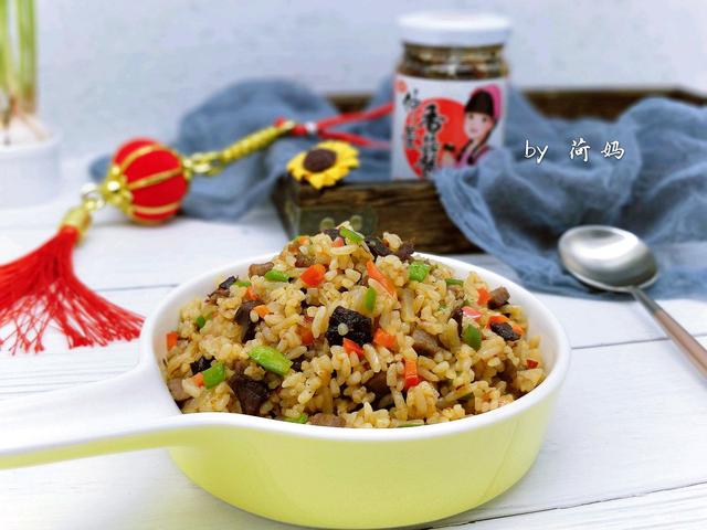 香菇酱牛肉炒饭的做法