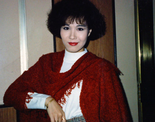 他和"姐姐"谈恋爱24年,为了爱情放弃孩子,婚后绝不碰一种食物