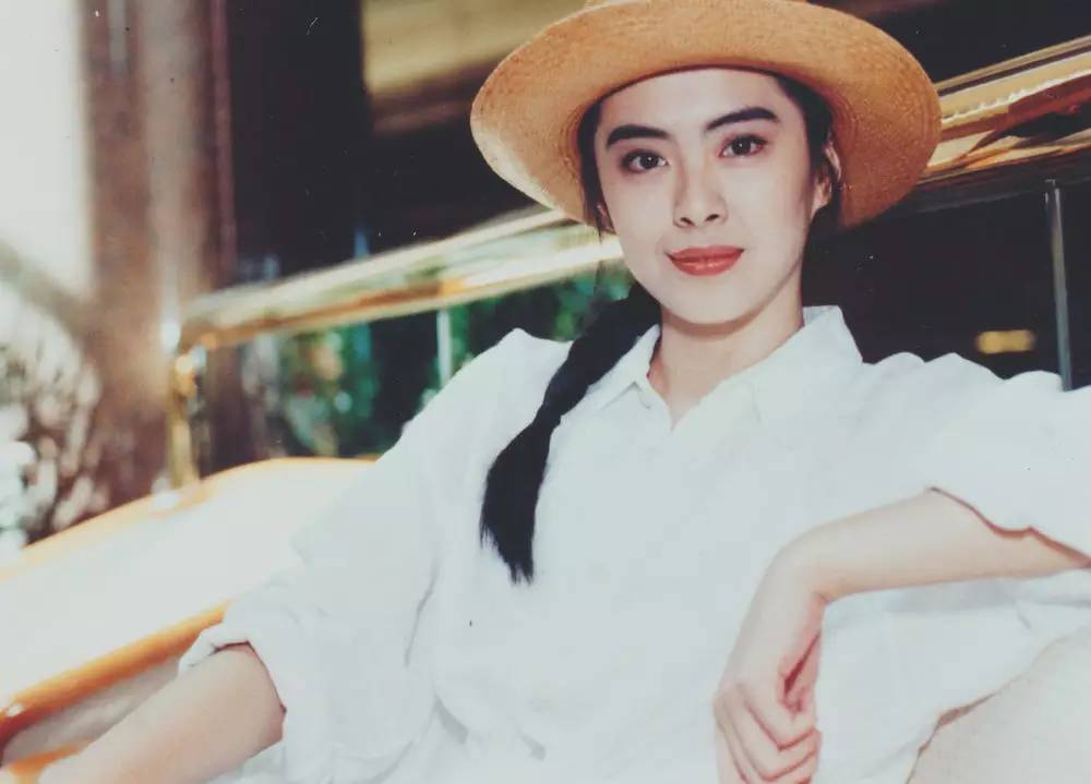 曾经她们光鲜亮丽,嫁入豪门后被抛弃,最后一位似乎只是"玩物"
