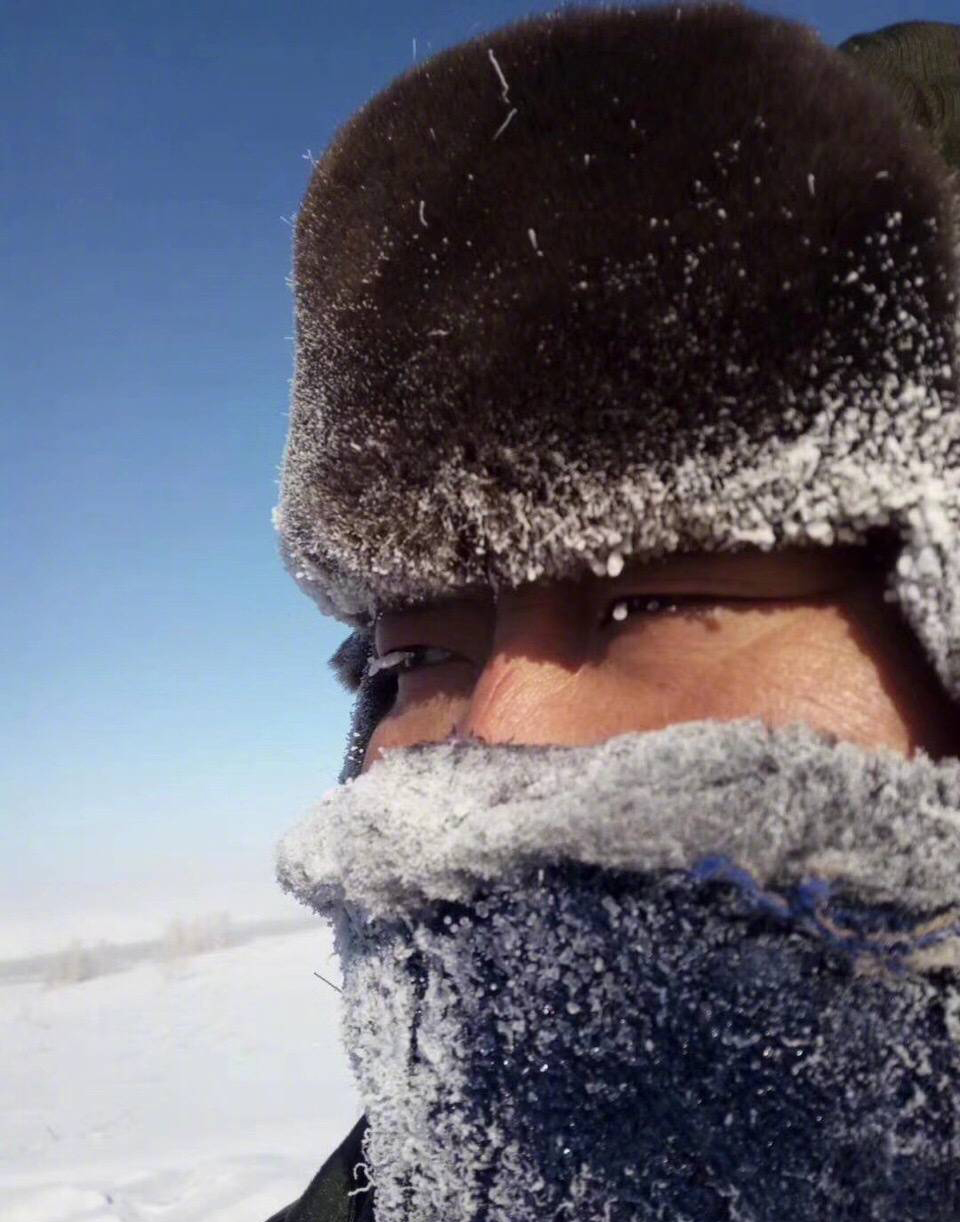 内蒙零下40度现"冰花"人 冰天雪地画面辛酸