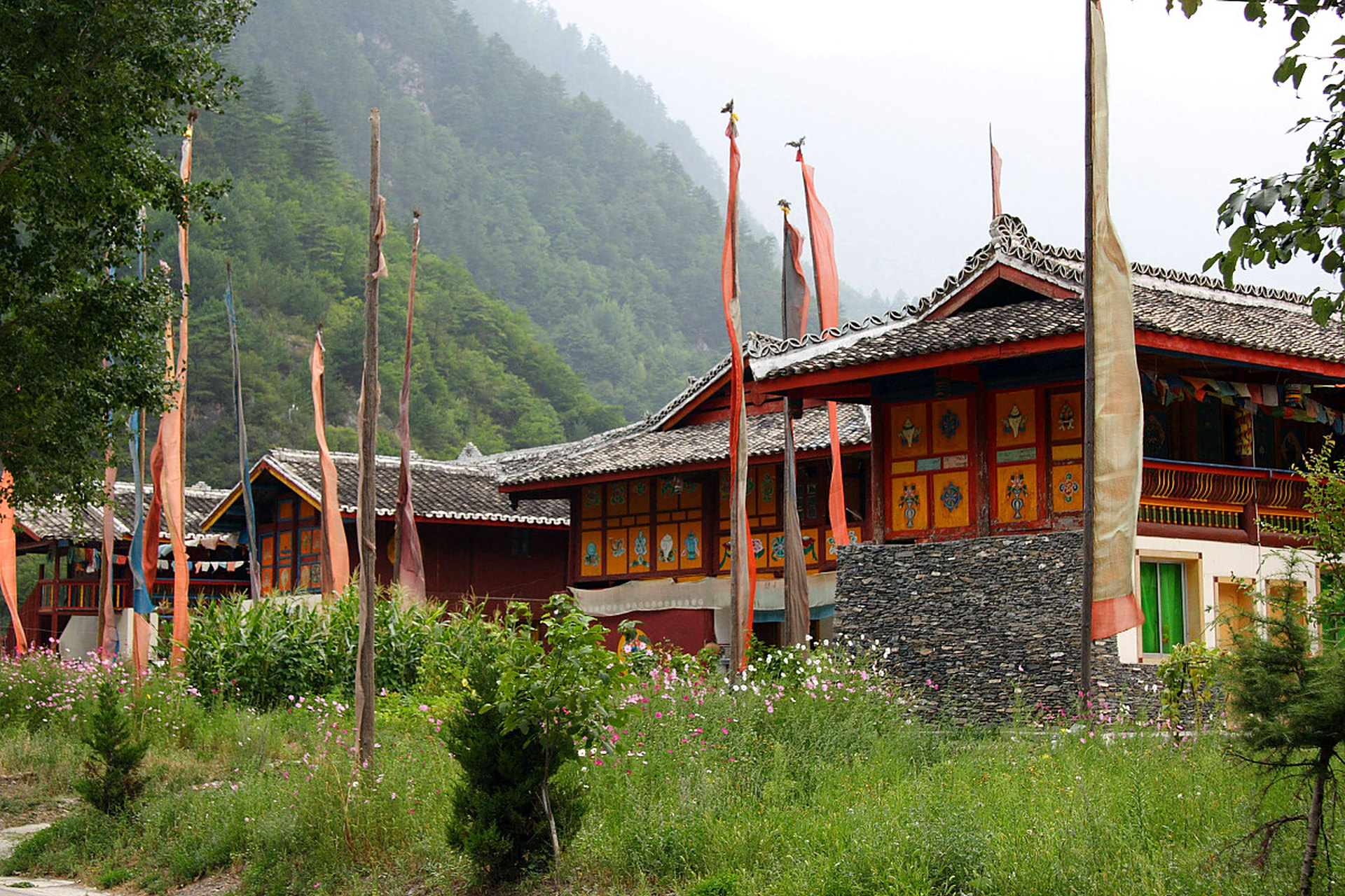 四川旅行#  在四川省阿坝藏族羌族自治州九寨沟县的一个地方,它有着"
