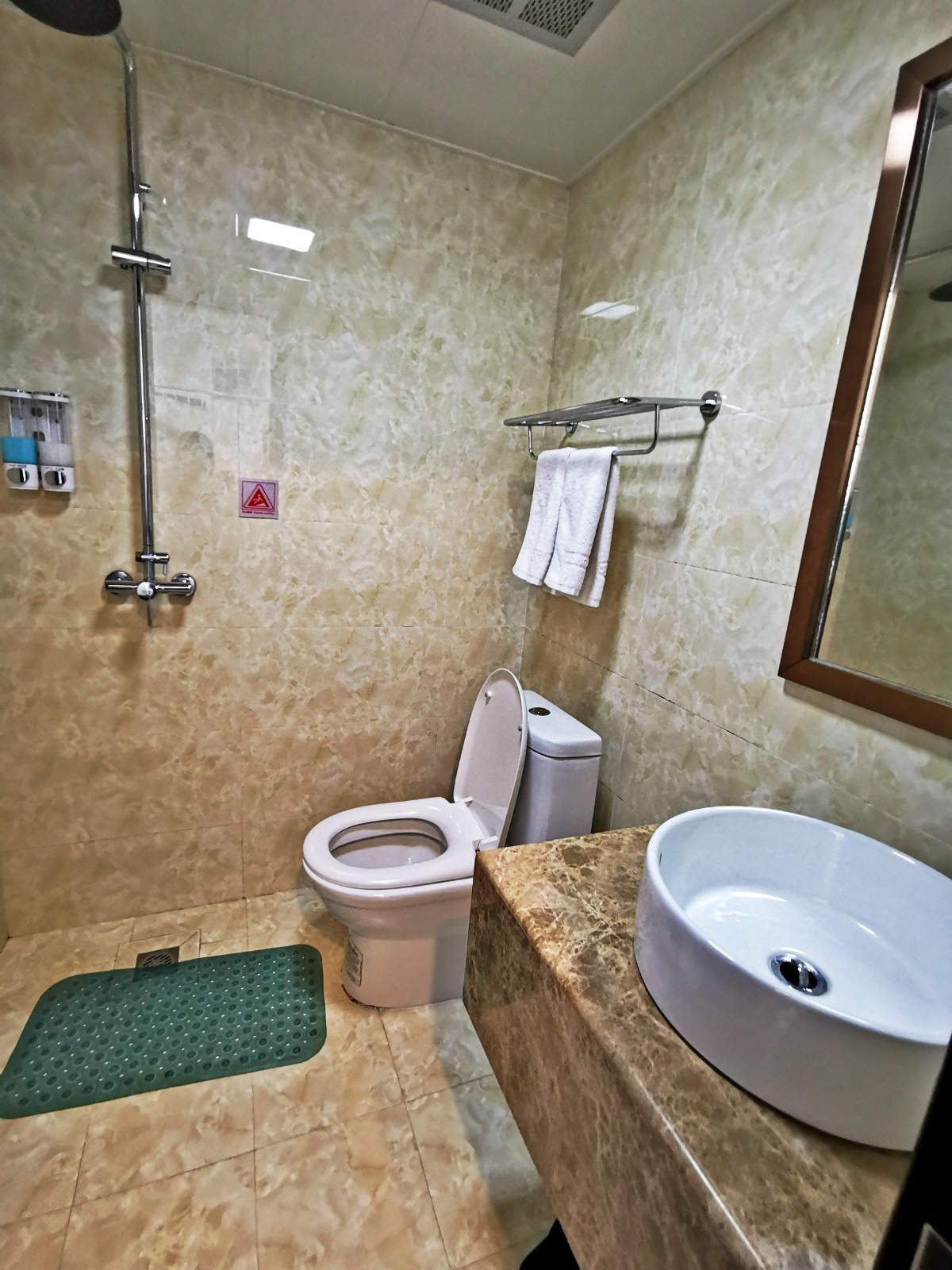 实拍大家关心的黄山住宿吃饭真实体验,光明顶山庄的吃住花销