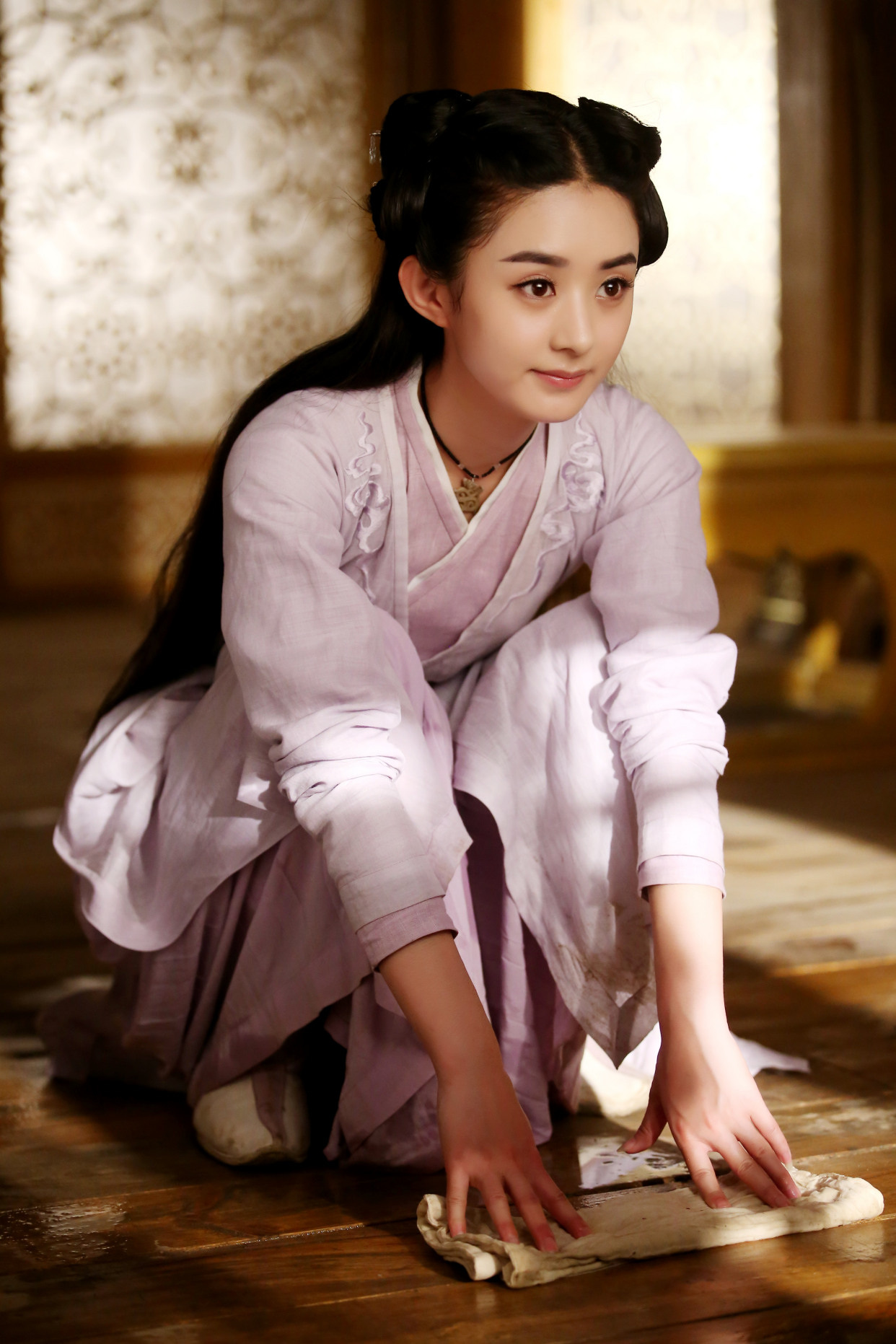 《花千骨》的剧情大家都再熟悉不过了,花千骨被长留掌门白子画所救