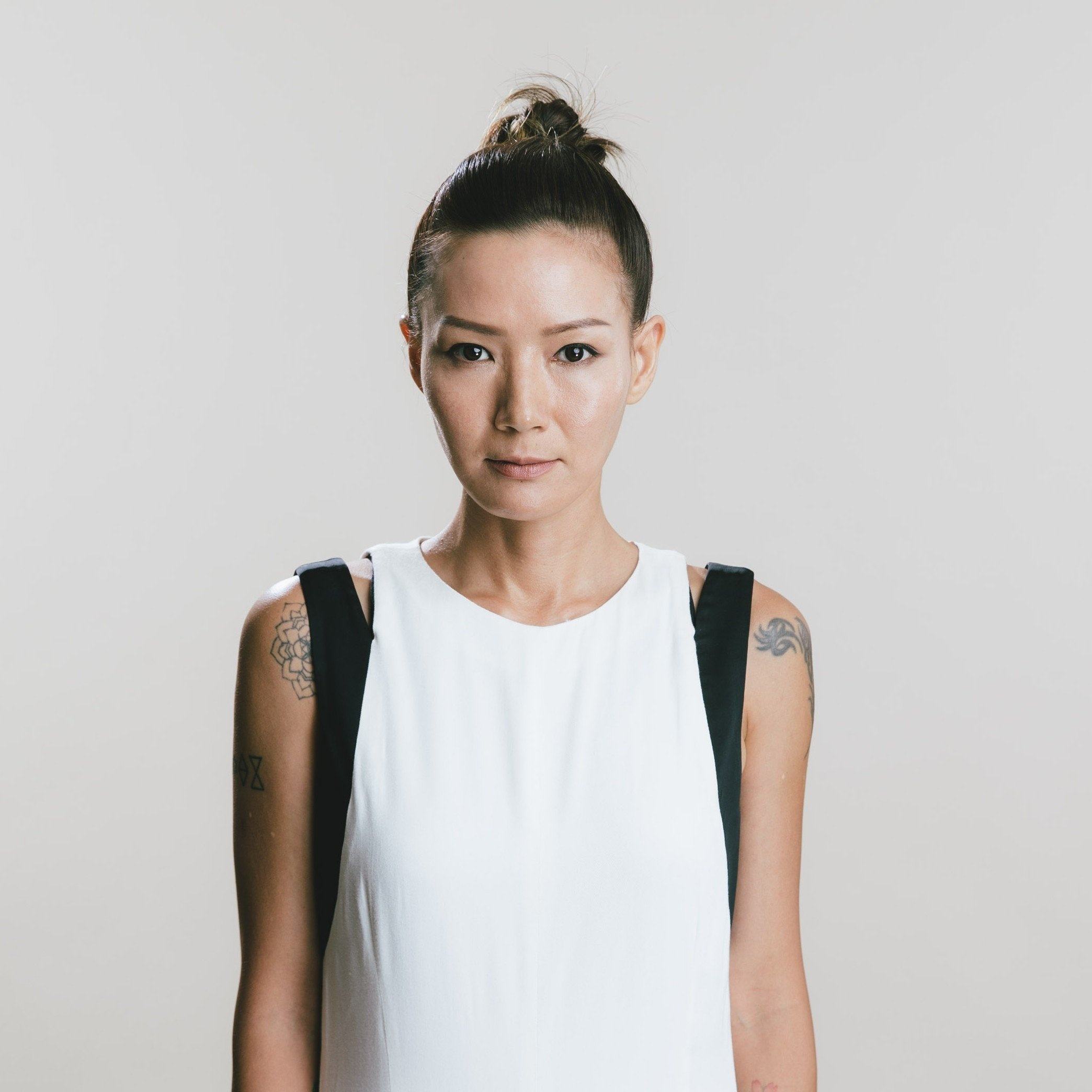 她刚出道就被认为是王菲的接班人,但如今却歌红人不红沦落路人