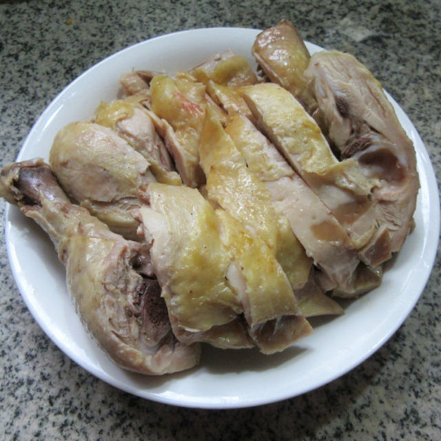 盐水鸡腿,口味清淡,鲜嫩味美