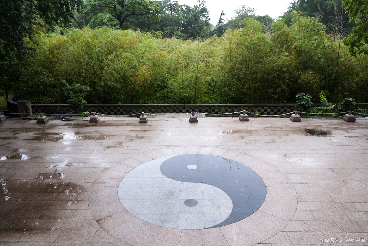 终南山高人,独守山洞中的八卦井多年,里面有什么秘密?