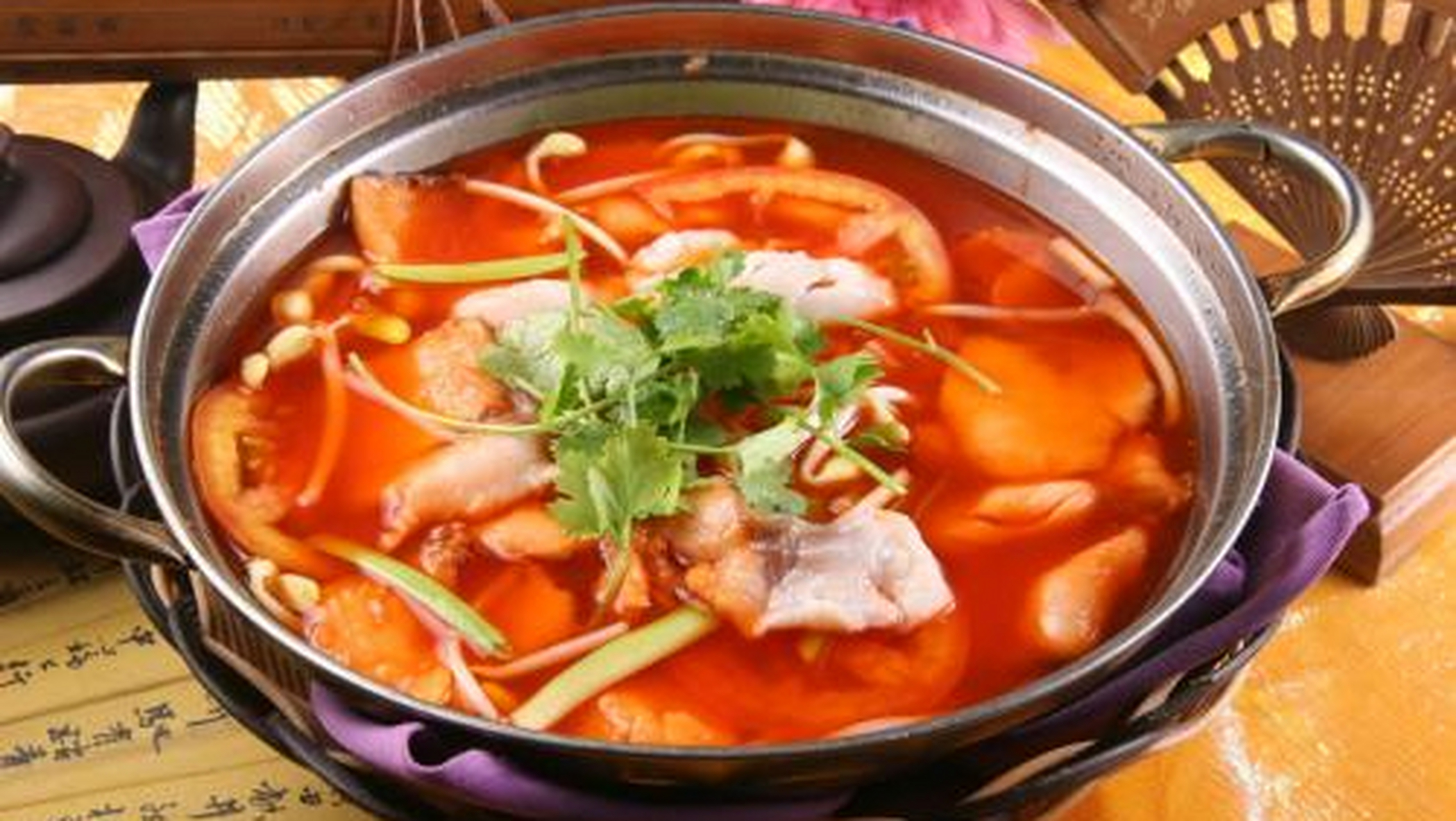 广水酸汤鱼是随州当地特色热门菜之一,也是当地家常菜系.