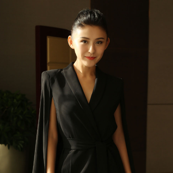 女神热依扎,冷艳时尚写真图片,女王范十足