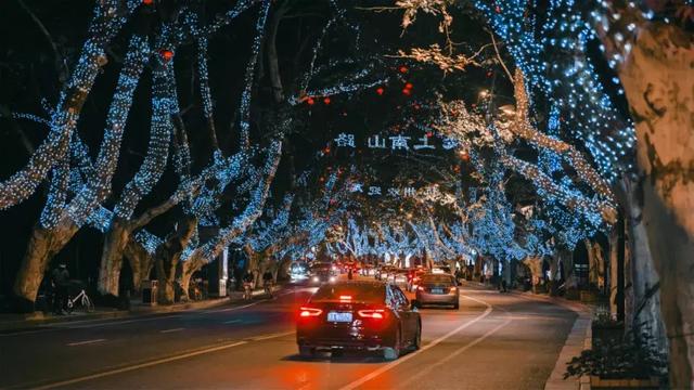 杭州北山路夜景图片