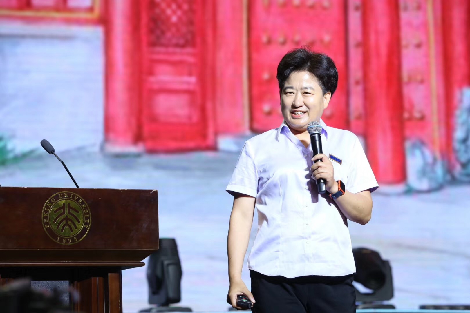 张海霞谈ieee禁用华为编辑:科学无国界应与政治脱钩