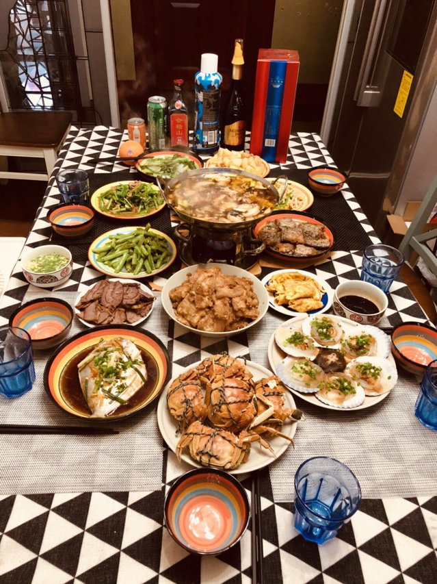 新年全家在一起,不管多少都叫年夜团圆饭