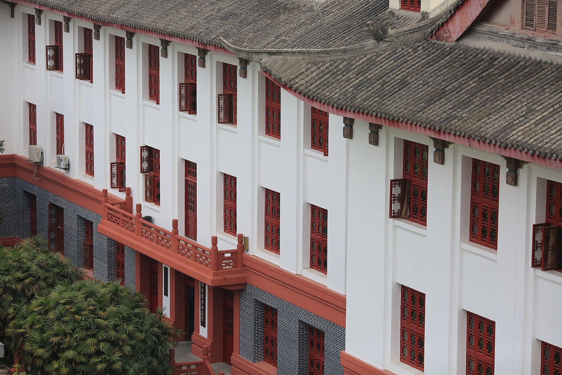 奥卡姆思维  逻辑学家奥卡姆·威廉曾经提出过一个著  名的定律