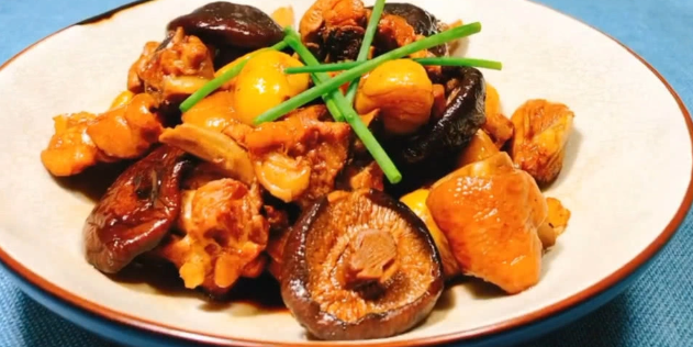 香菇炒鸡肉这么好吃呢,原来这么简单,口感一级棒