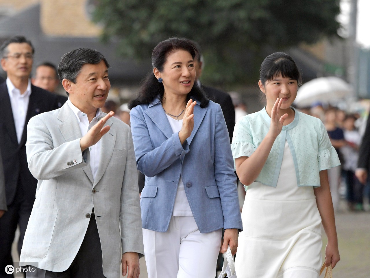 日本皇太子德仁,太子妃雅子和女儿公主爱子(图片来自 ic photo)