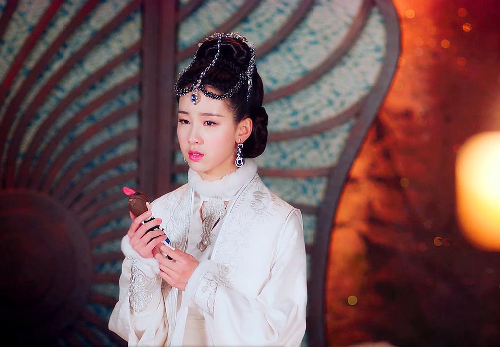 陈都灵《鸣鸿转》一组精美剧照,古装扮相美爆了!