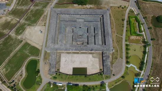 航拍安远"东生围" 感受客家围屋之美