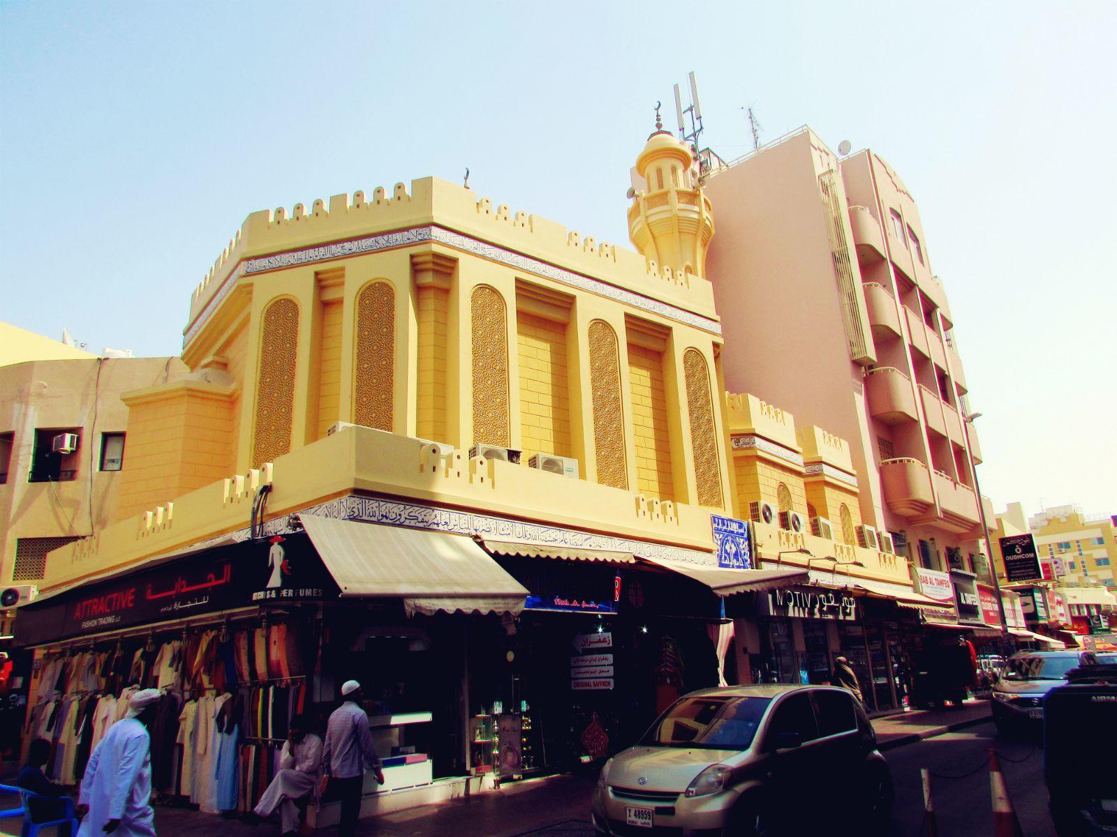 全球唯一能取黄金的atm,遍地是黄金车,每10分钟更新黄金的价格