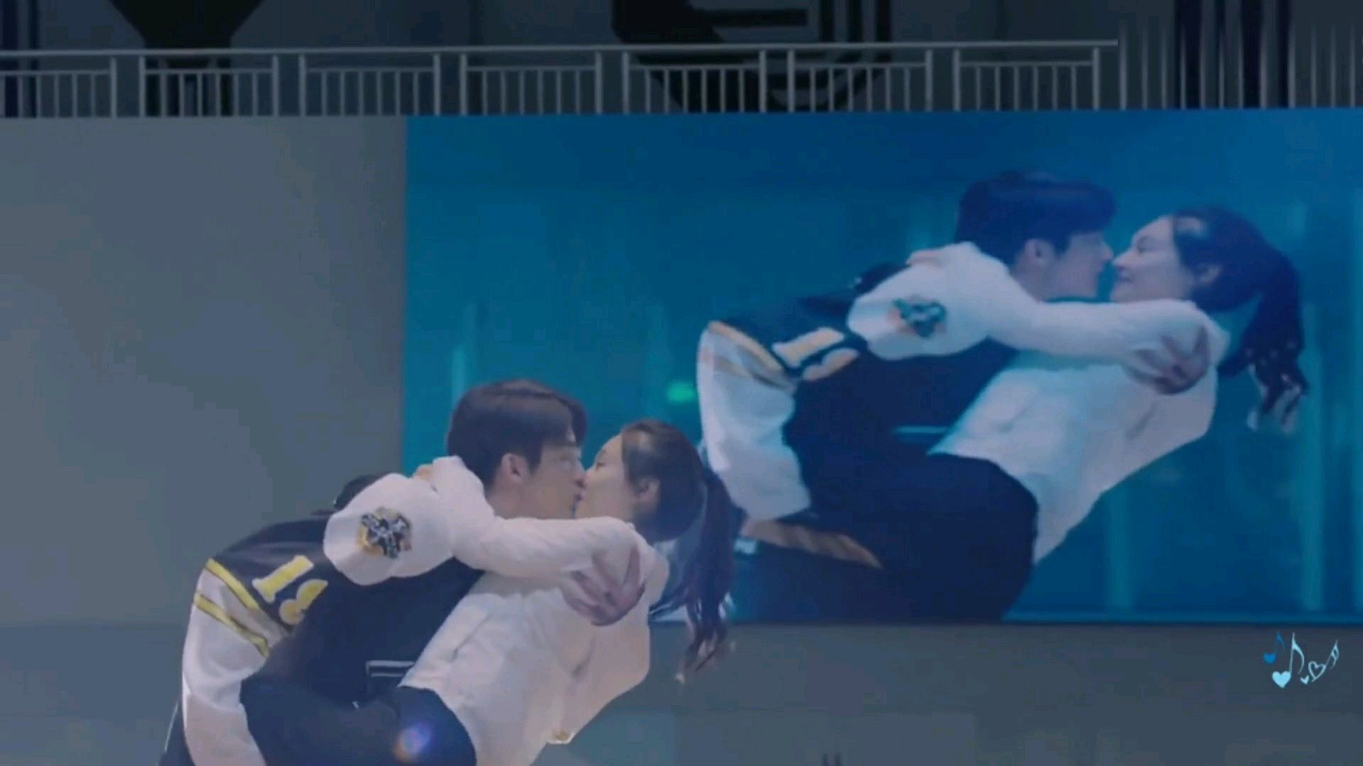 好甜!哥哥这么撩,小姐姐心动了!好喜欢这一对!