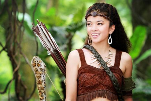 快乐女声出身,曾和郑爽同框,如今嫁富豪演《黄飞鸿》依然活跃