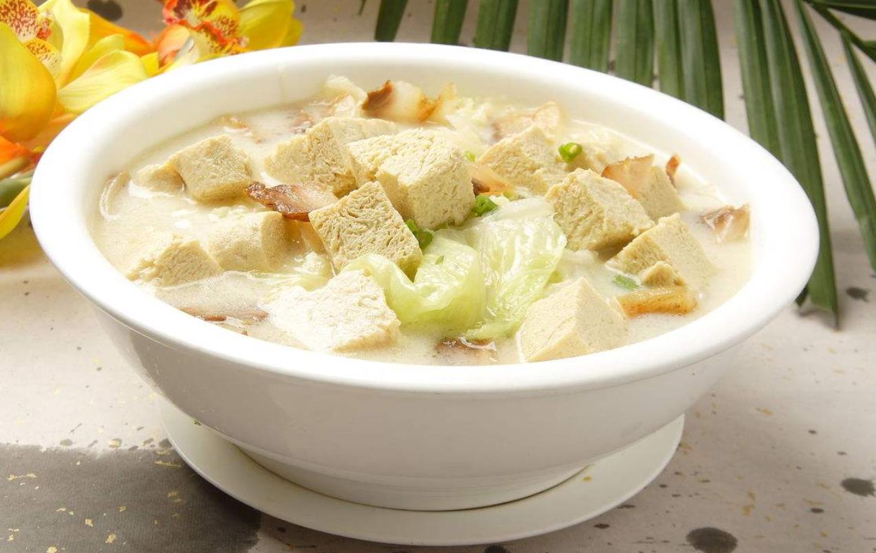 冻豆腐经典搭配一,白菜冻豆腐