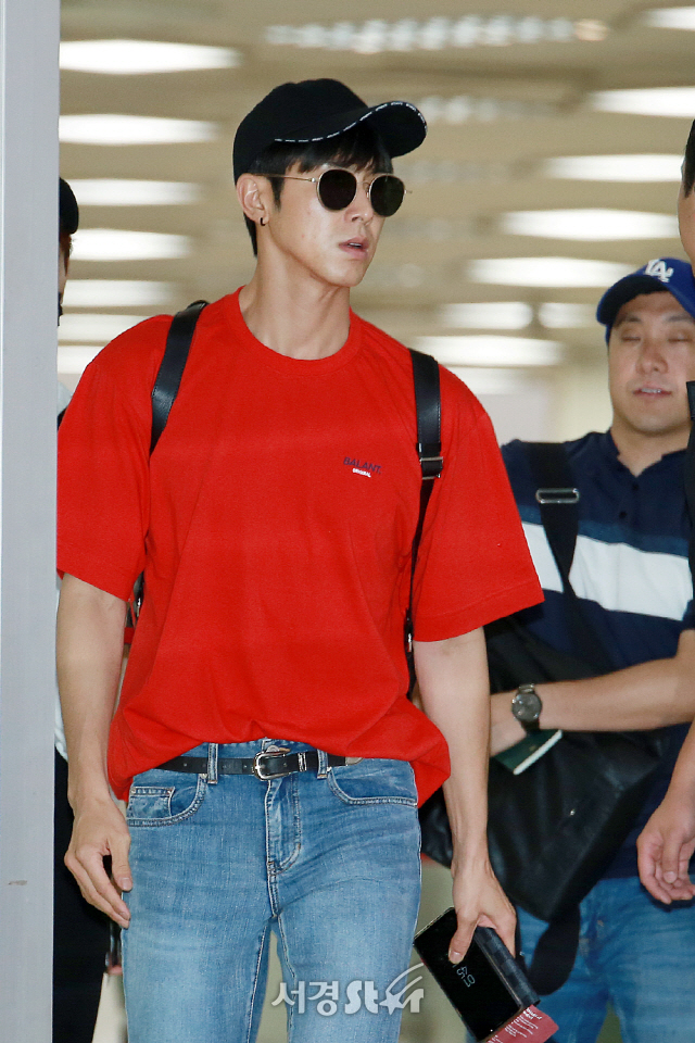 东方神起结束日本公演行程 经由金浦机场返回韩国