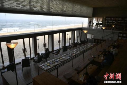 北戴河一海边图书馆成网友打卡地