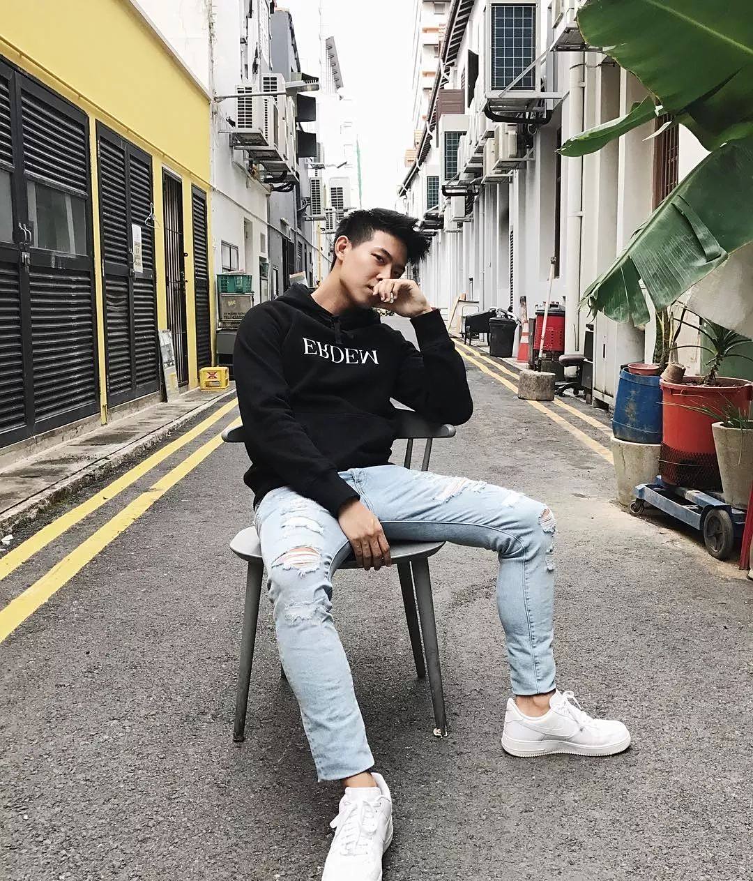 运动系的小狼狗,精壮的身材男友力满点,一起来看吧!