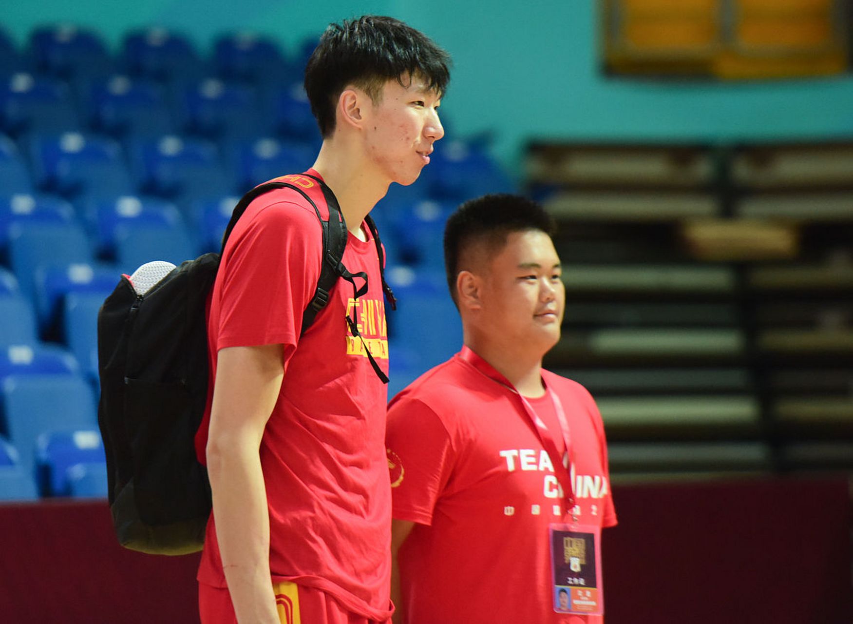 首先,我们来看看这个解说团队:柯凡,杨毅和王仕鹏