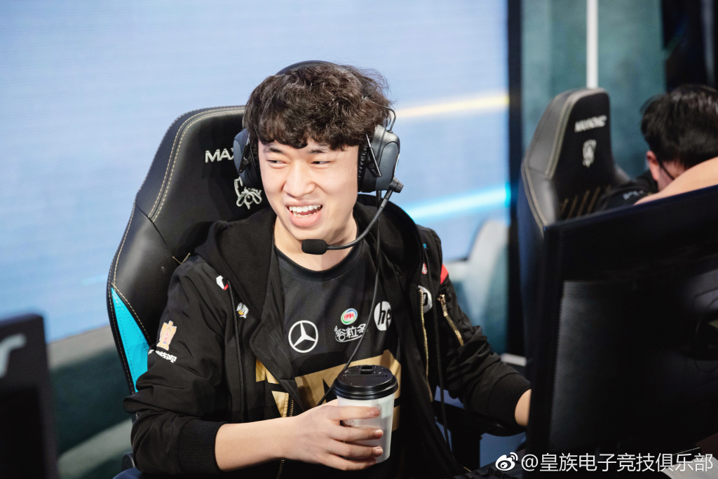 lol:rng分崩离析?队员各自单飞?造谣的你可歇歇吧