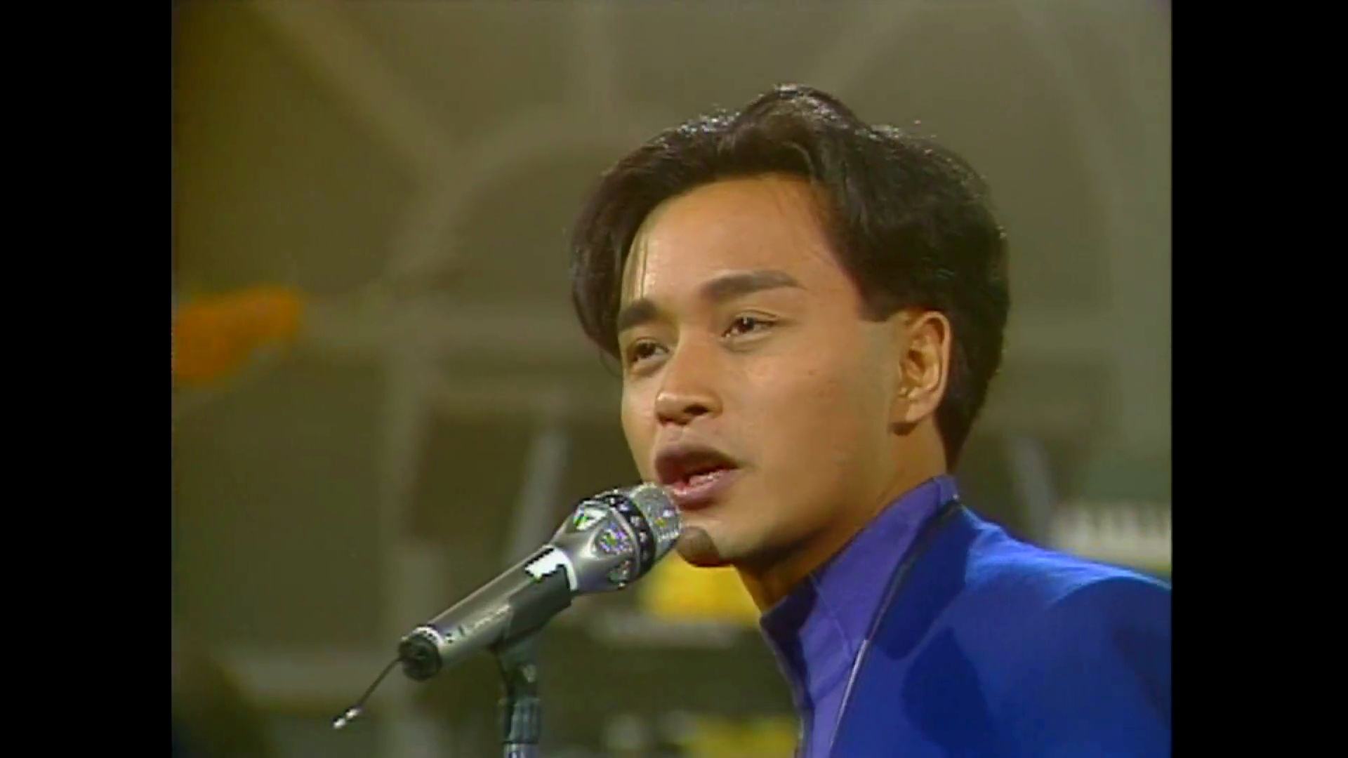 巅峰时期的张国荣,1989年韩国演出,让人明白他红的原因!