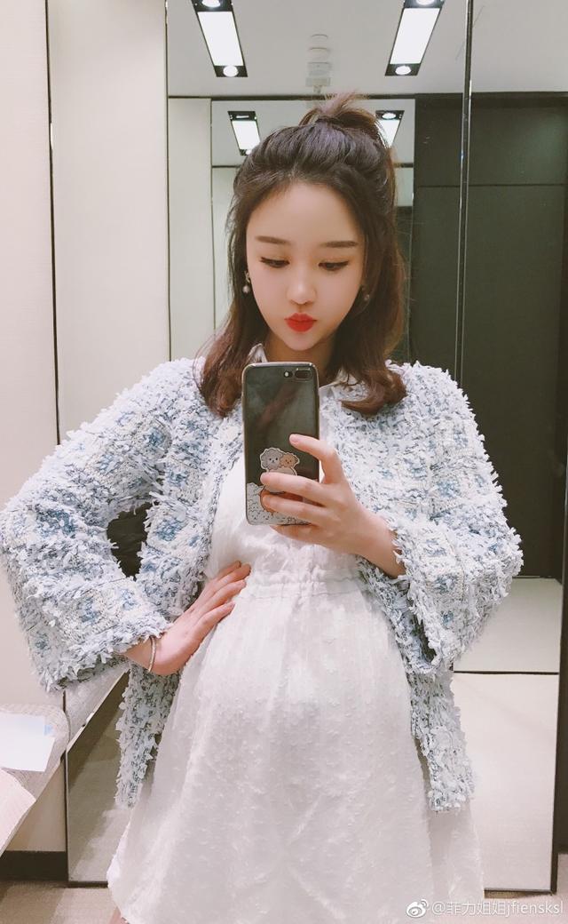 网红雪梨被问为何在美国生子,她用两个字回应