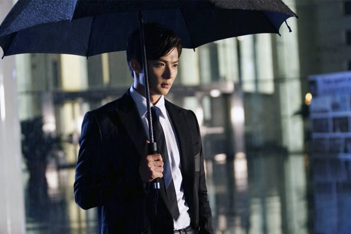 张日山,你是为我撑伞的那个人吗?