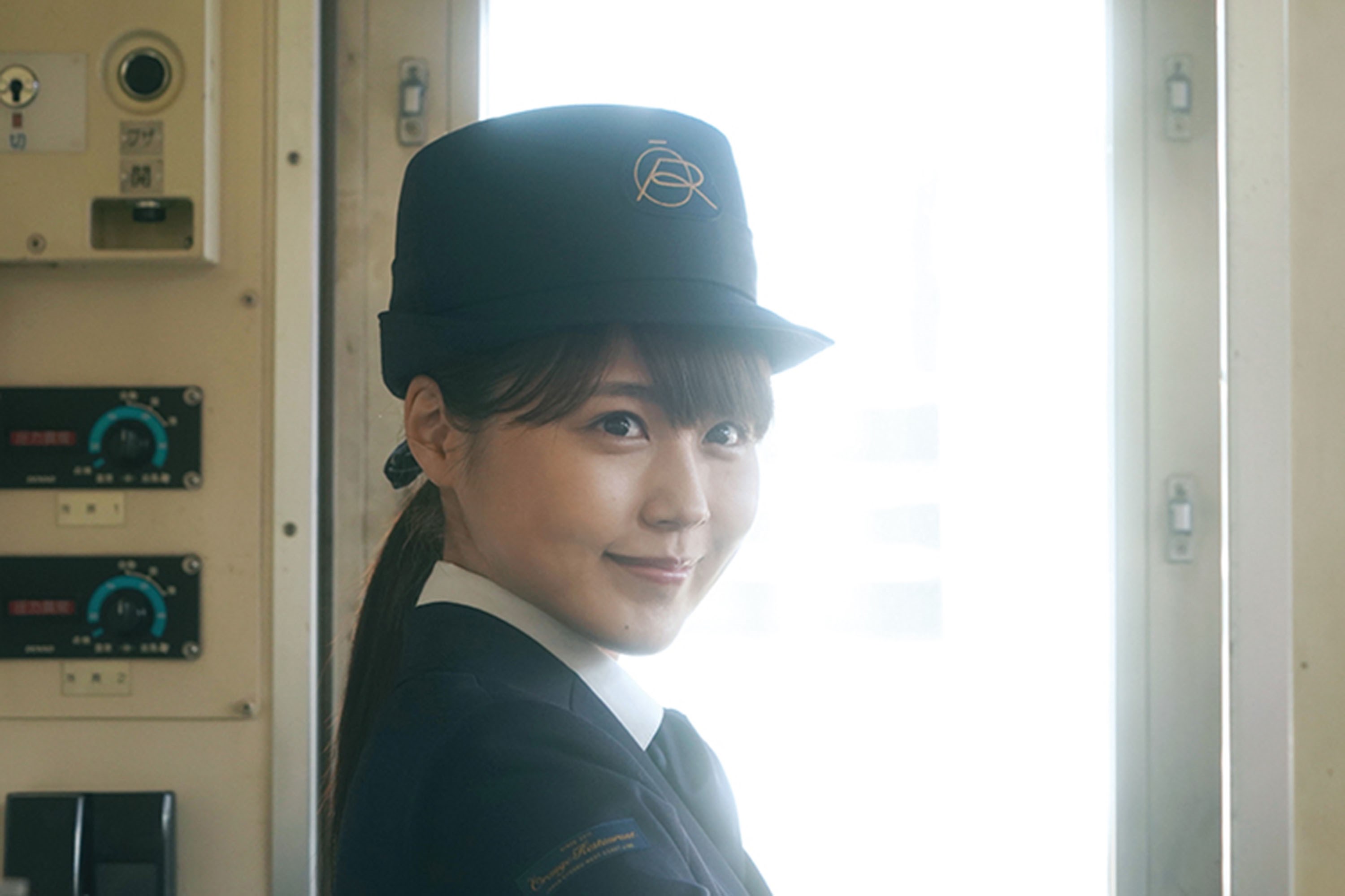 有村架纯变身火车驾驶「家族的色彩」超萌制服照曝光