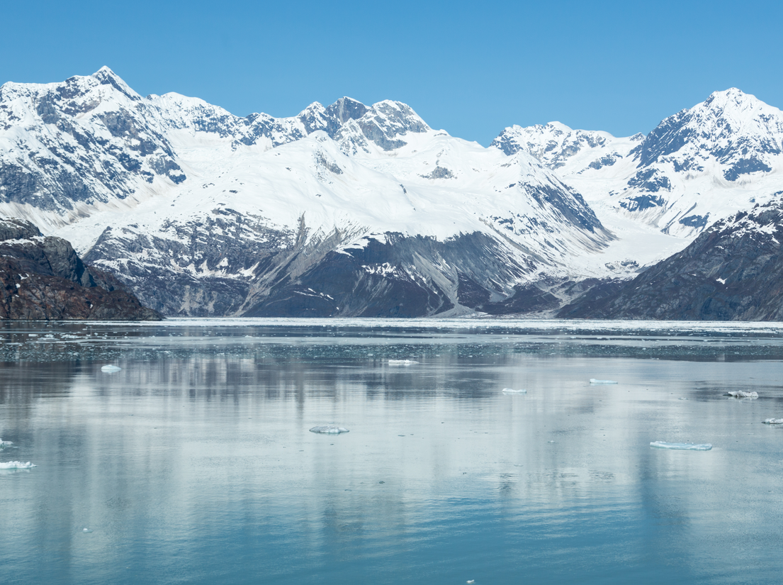 仰首望上去,看那连绵不绝的景色,就像一些有灵性的事物
