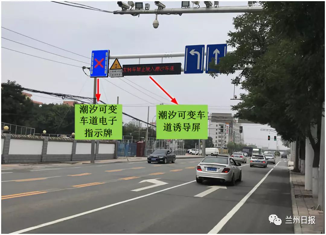 7月12日南滨河路与秀川路东进口潮汐可变车道正式启用