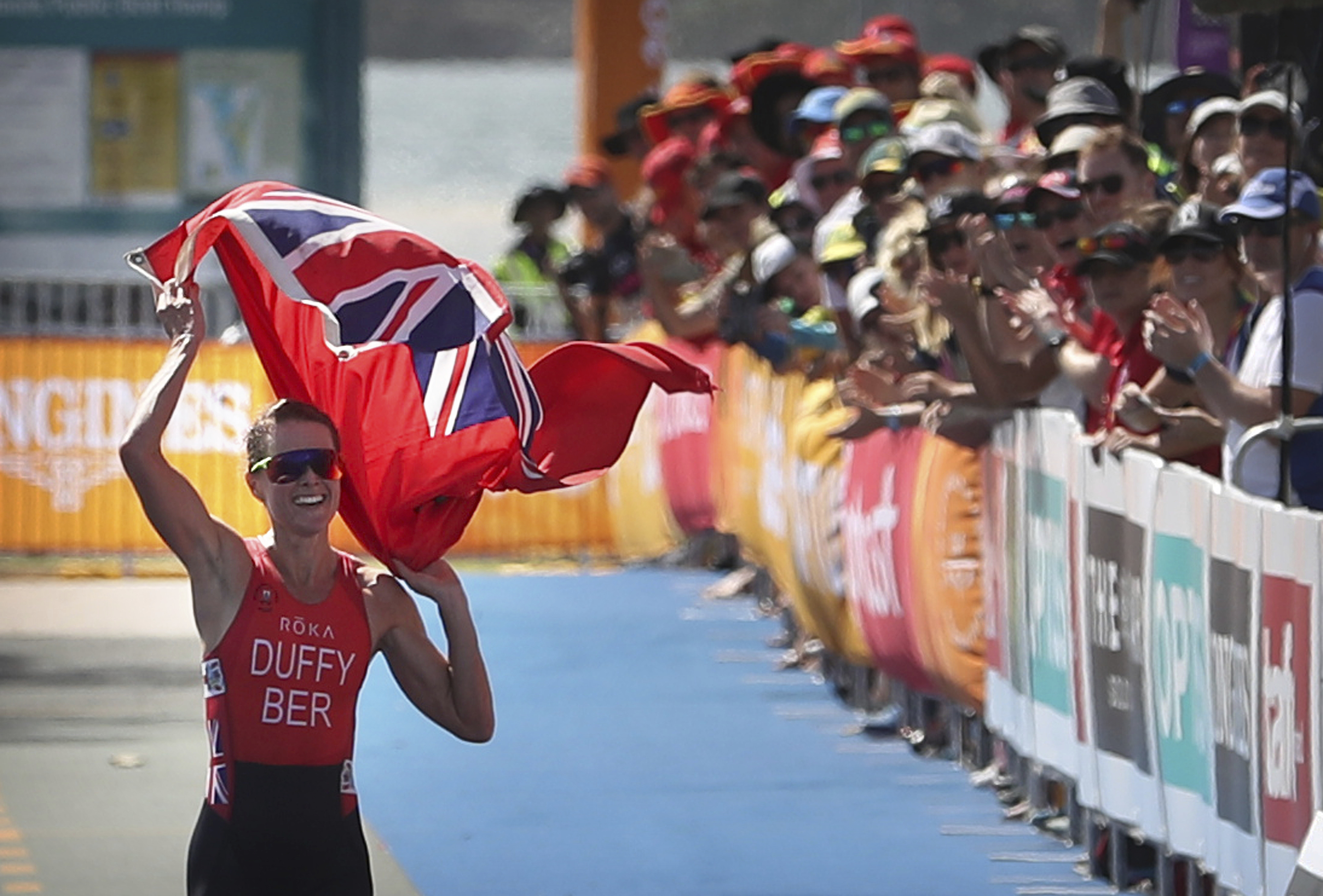 英联邦运动会——女子铁三选手达菲夺首金(9)