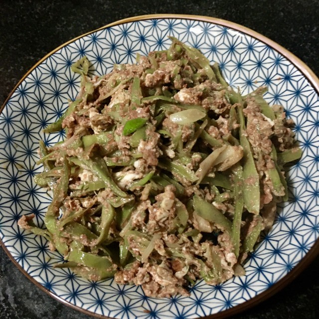 扁豆炒蝦醬,色香味俱全,鹹鮮下飯