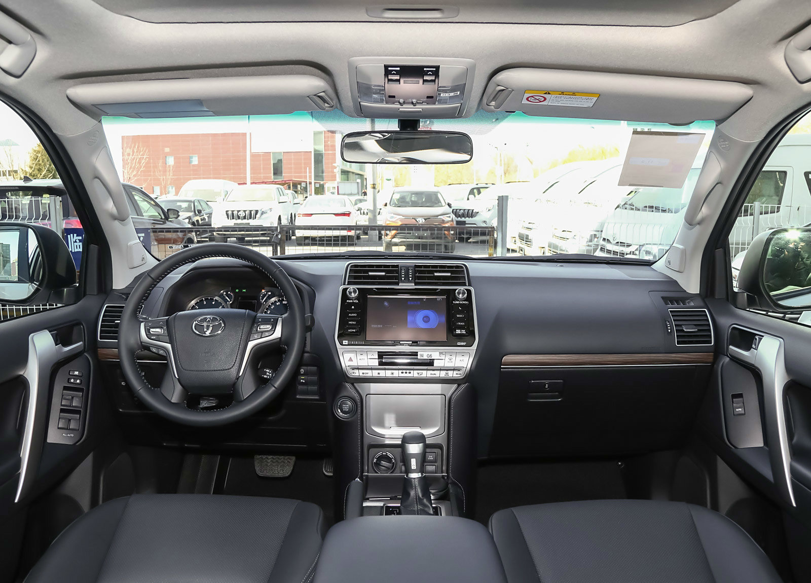 对丰田普拉多外观和内饰的品鉴