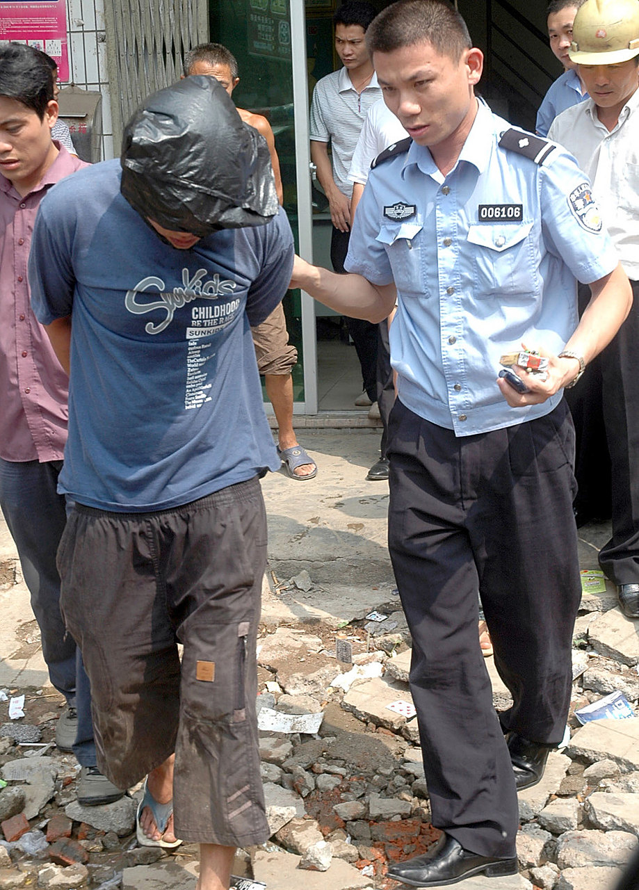 " 小偷回答:"因为我老是被抓."  #动态创作月##搞笑