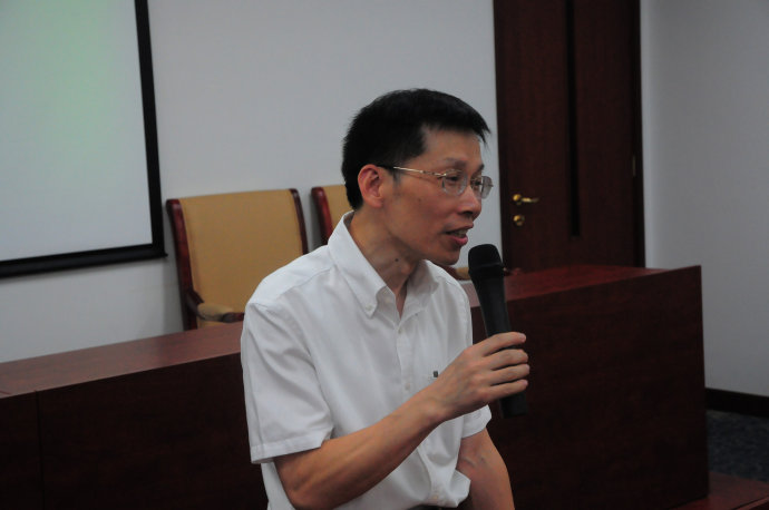 他是众人眼中最变态的人,研究1样东西30年,上课只让学生加标点