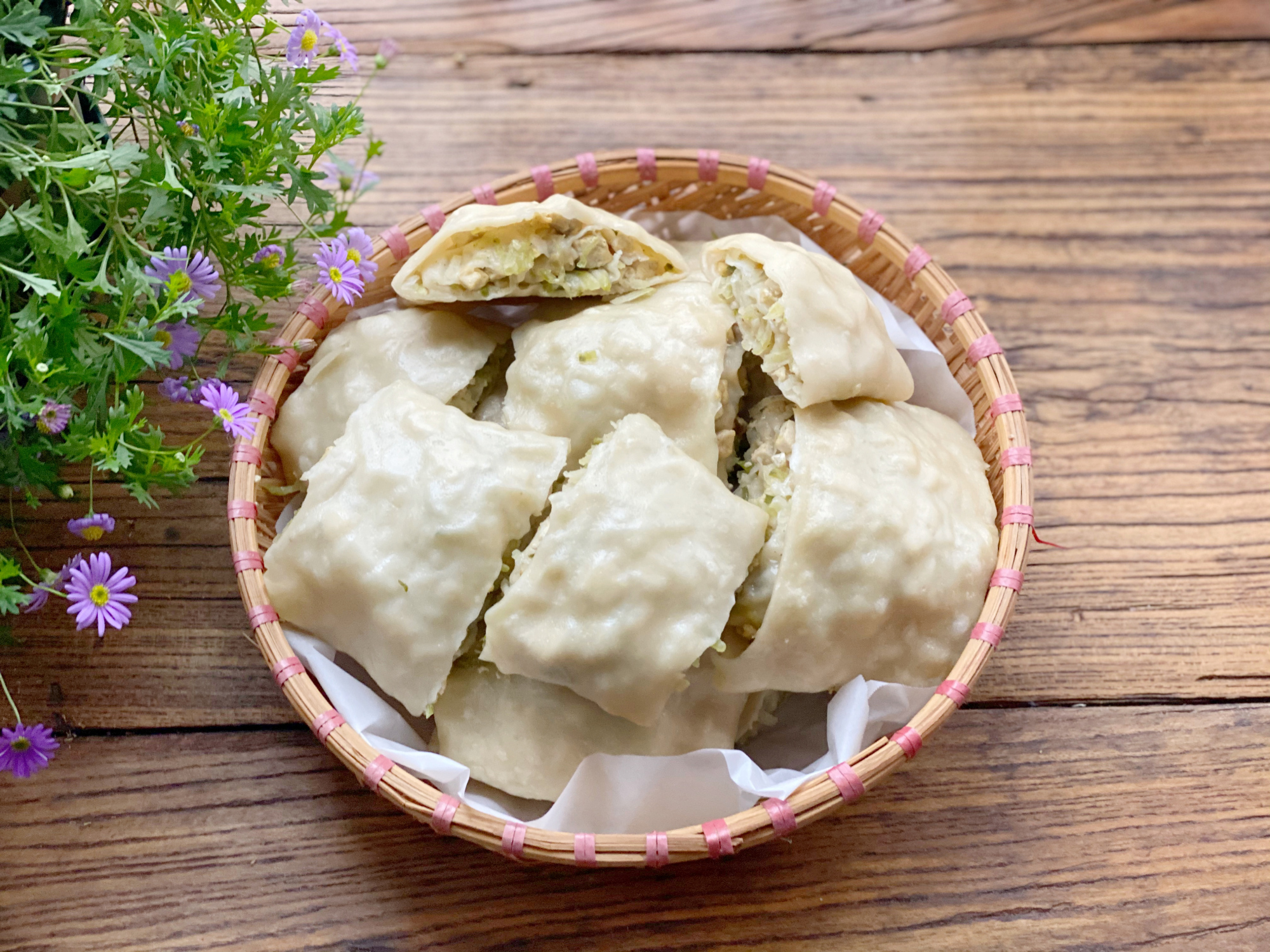 豆腐别再下锅炖了,用它调馅做1锅菜卷子,比肉包子还好吃